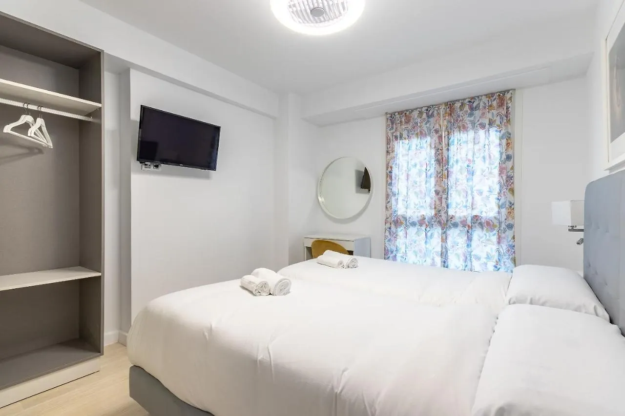 Cruces Metro Rooms Barakaldo Spain