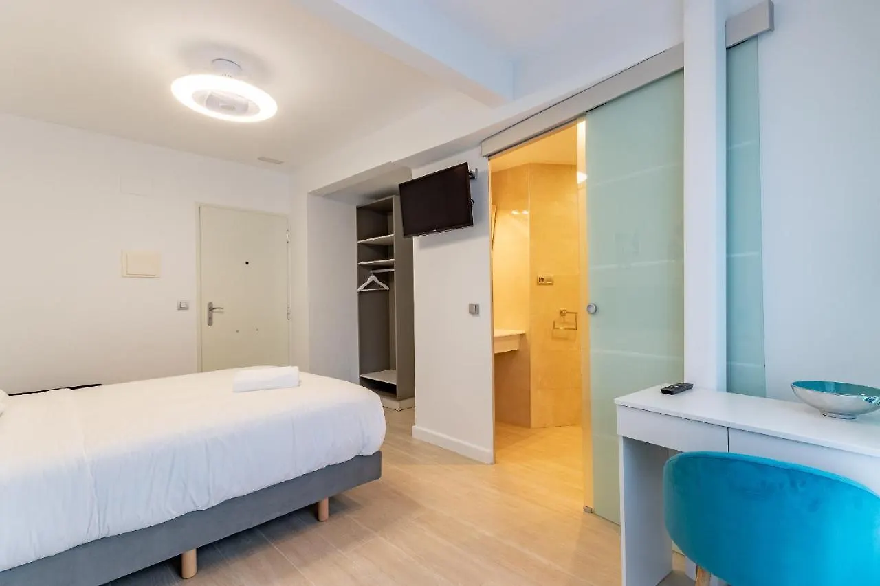 Cruces Metro Rooms Barakaldo Guest house