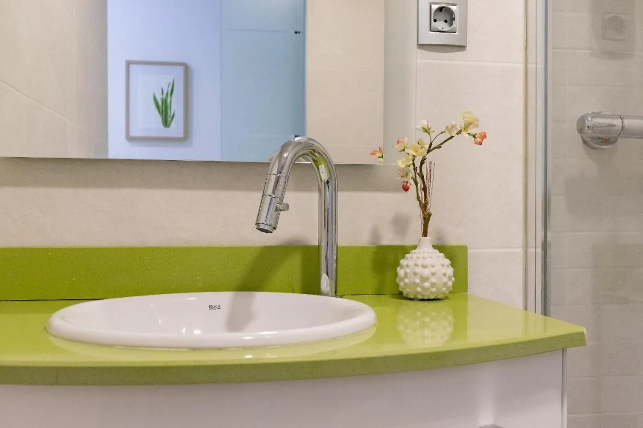 Cruces Metro Rooms Barakaldo Guest house