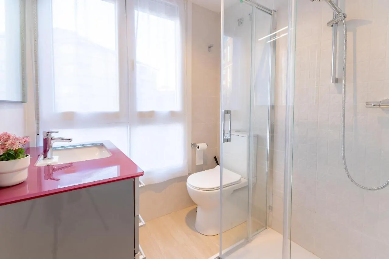 Cruces Metro Rooms Barakaldo Guest house